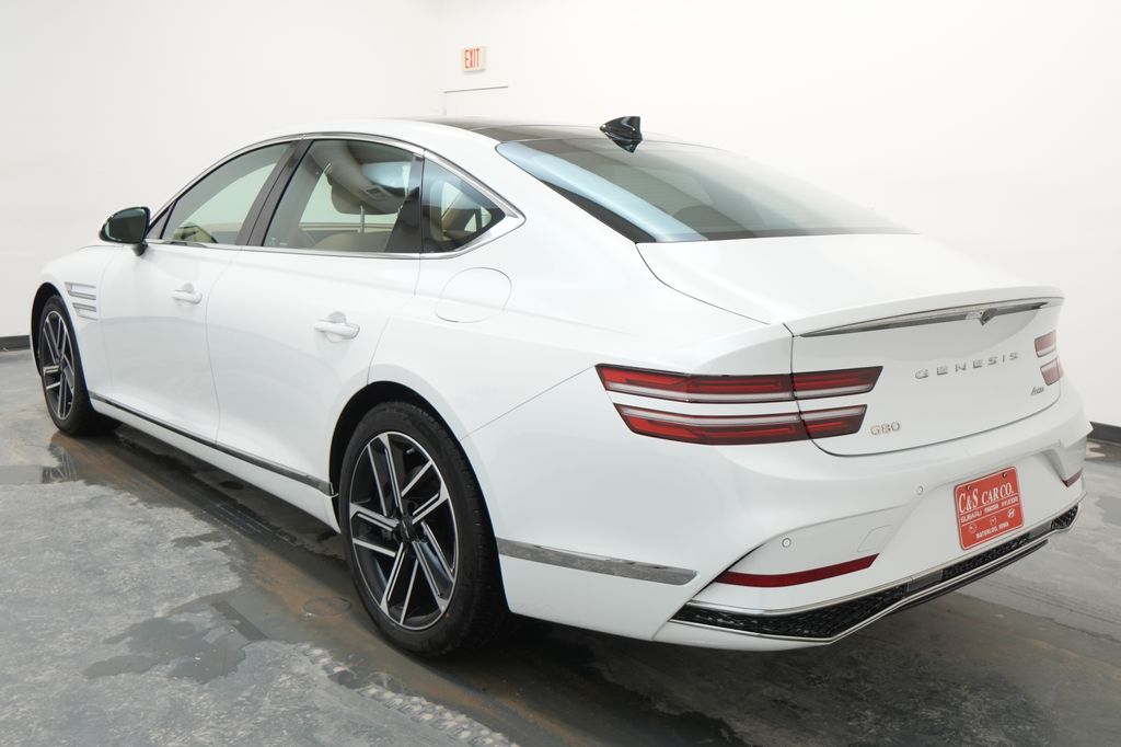 2025 Genesis G80