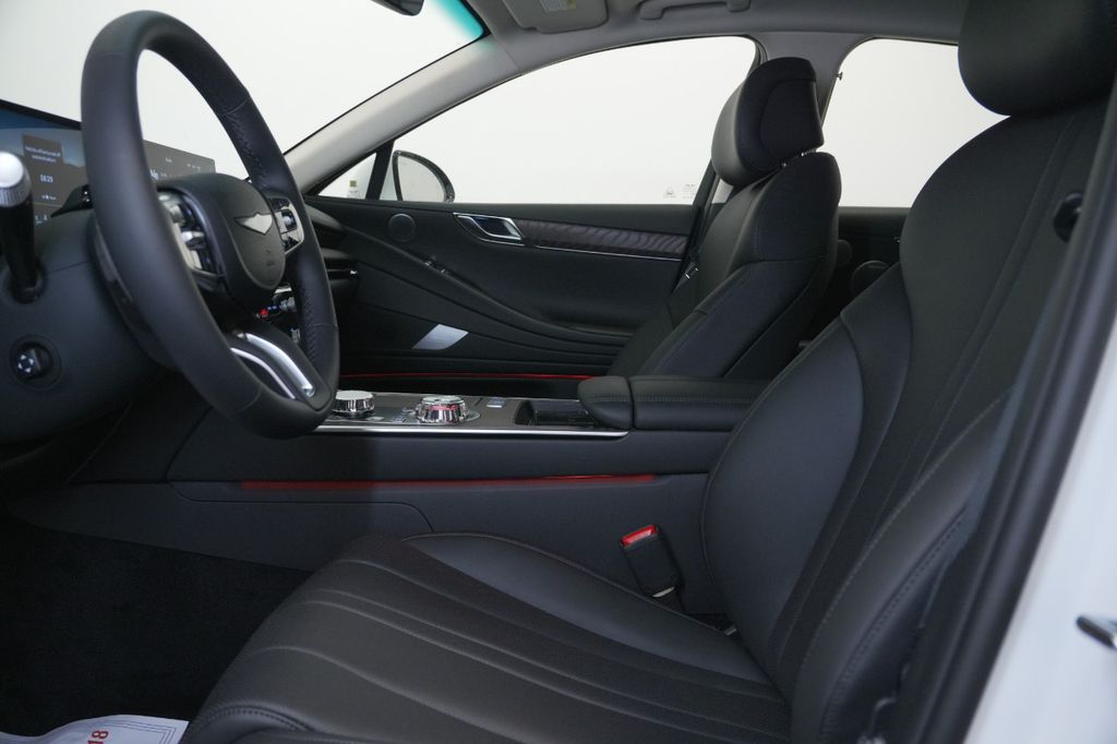 2025 Genesis G80