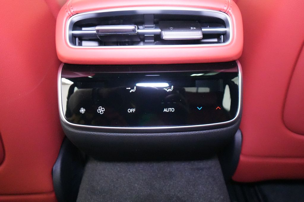 2027 Genesis G80