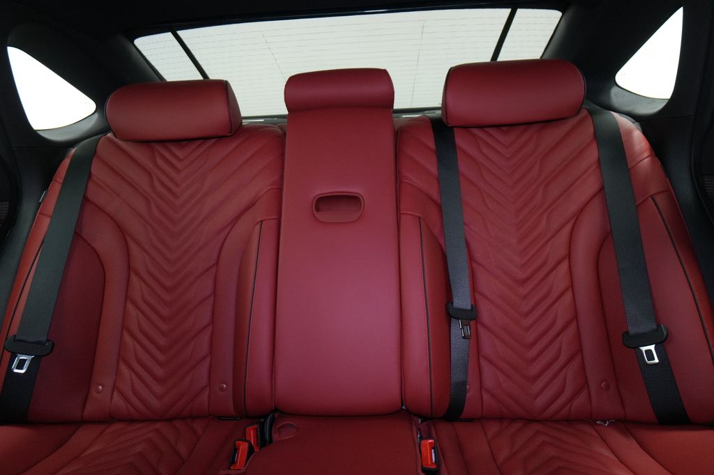 2027 Genesis G80