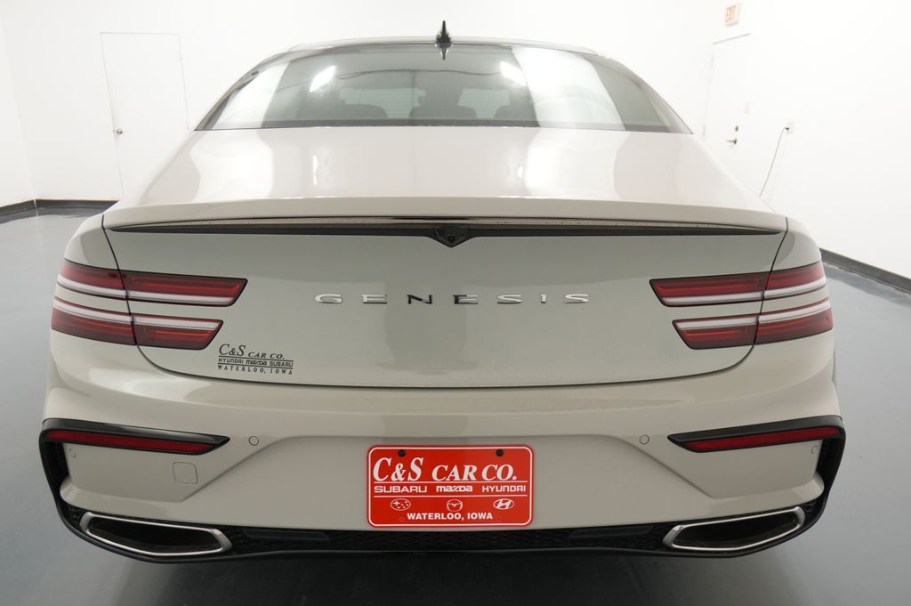 2027 Genesis G80