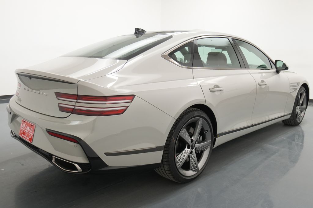 2027 Genesis G80