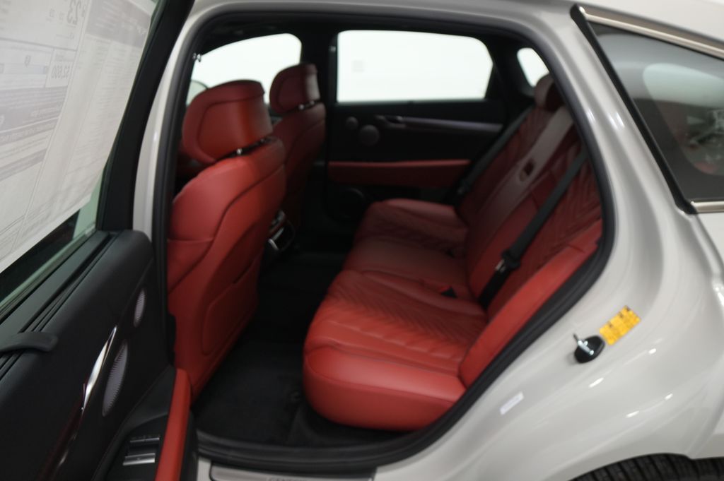 2027 Genesis G80