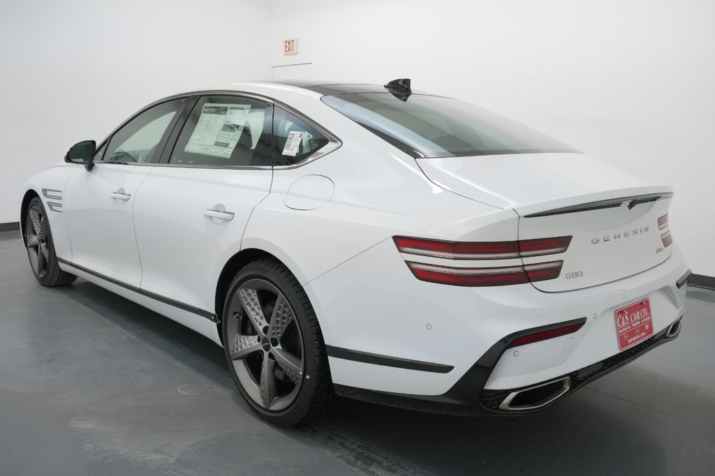 2025 Genesis G80