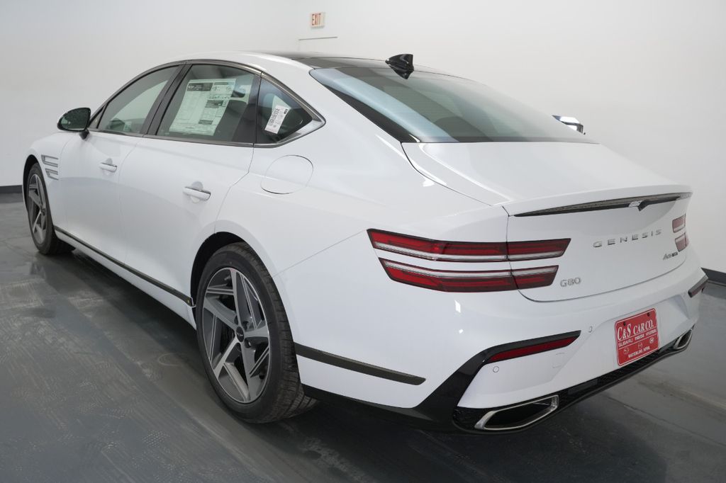 2025 Genesis G80