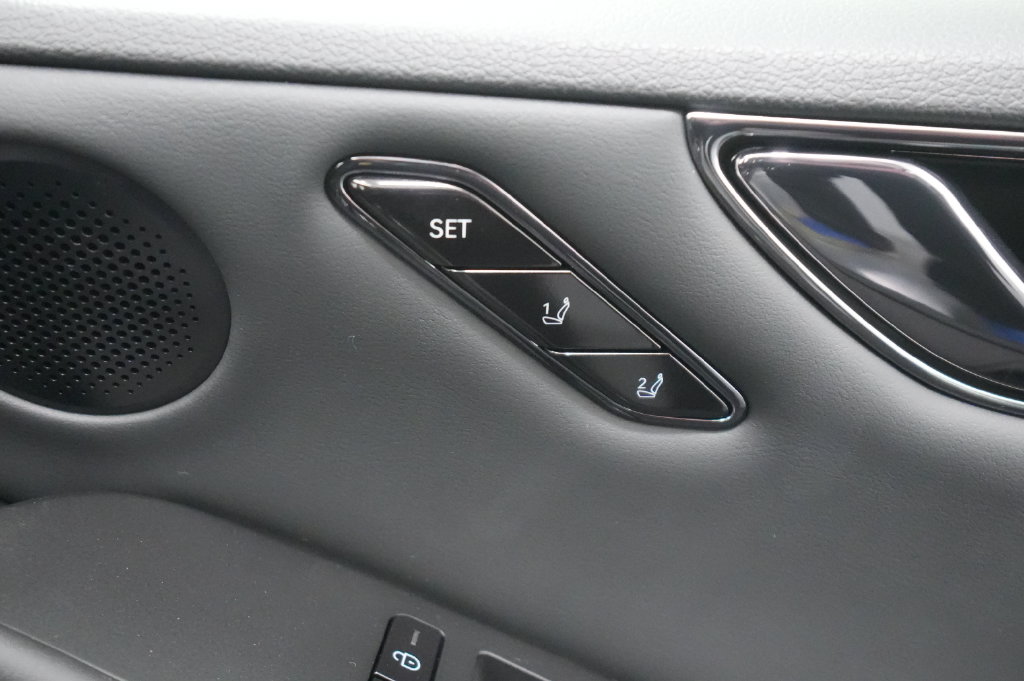 2027 Genesis G80