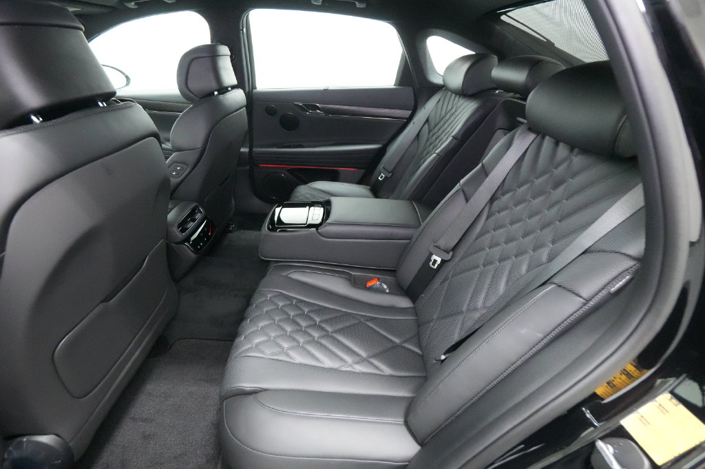 2027 Genesis G80