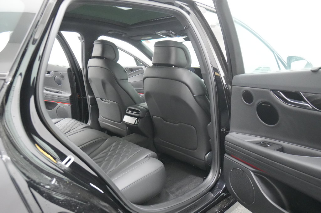 2027 Genesis G80
