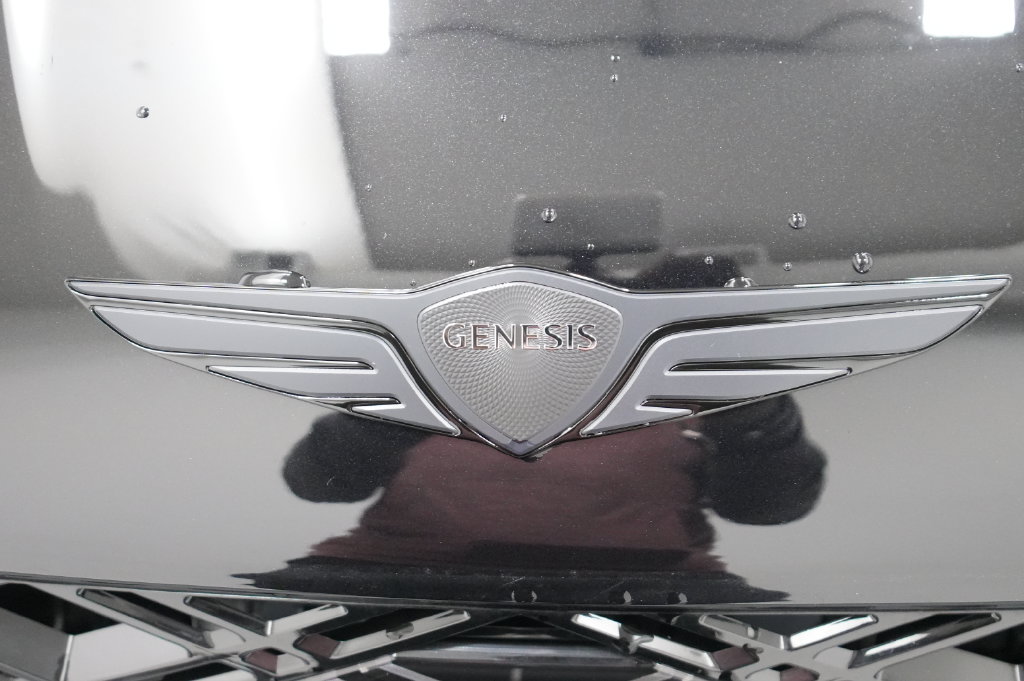 2027 Genesis G80