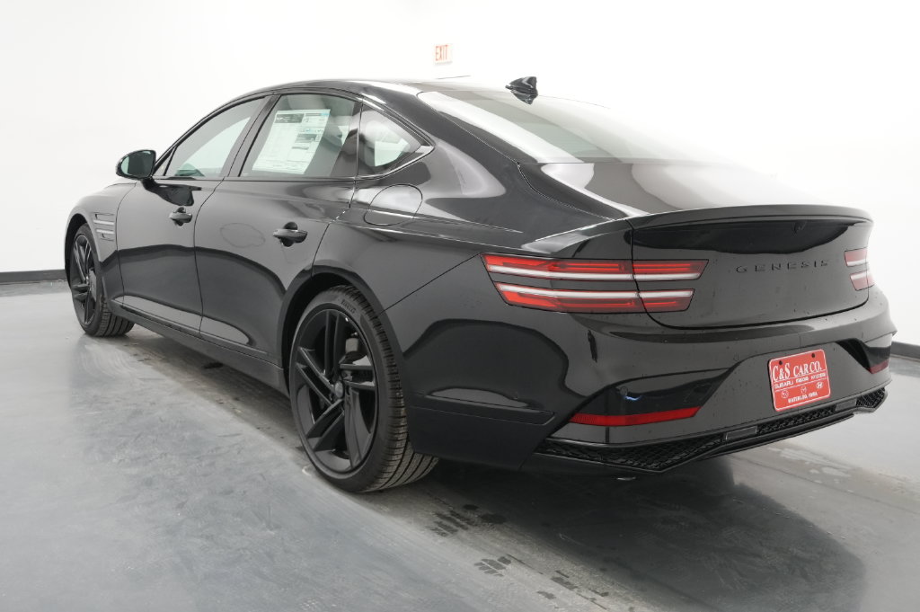 2027 Genesis G80