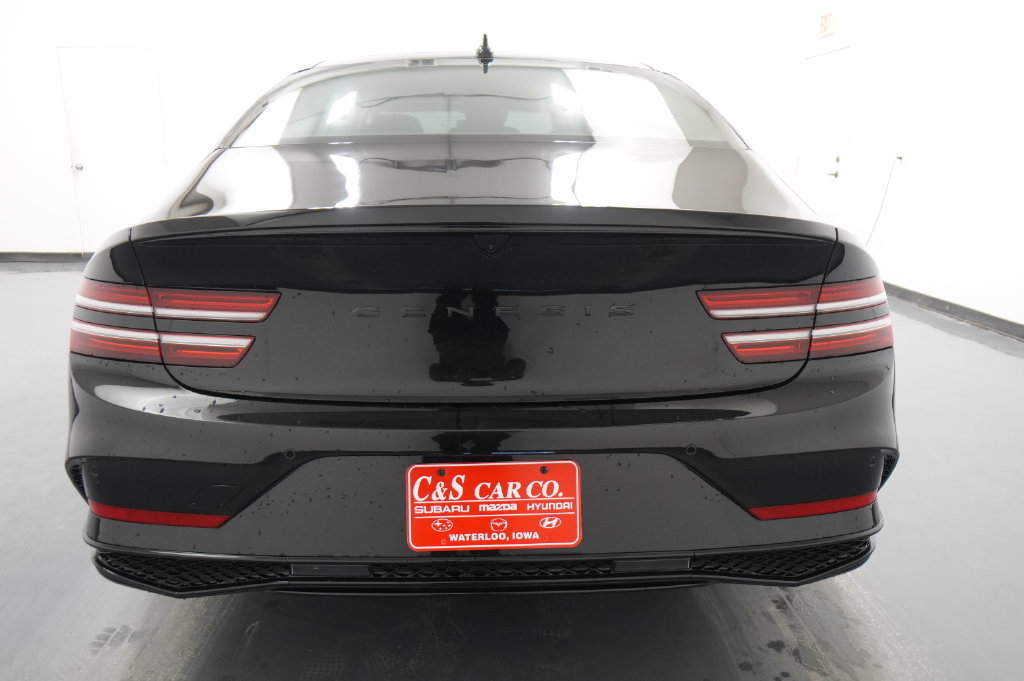 2027 Genesis G80