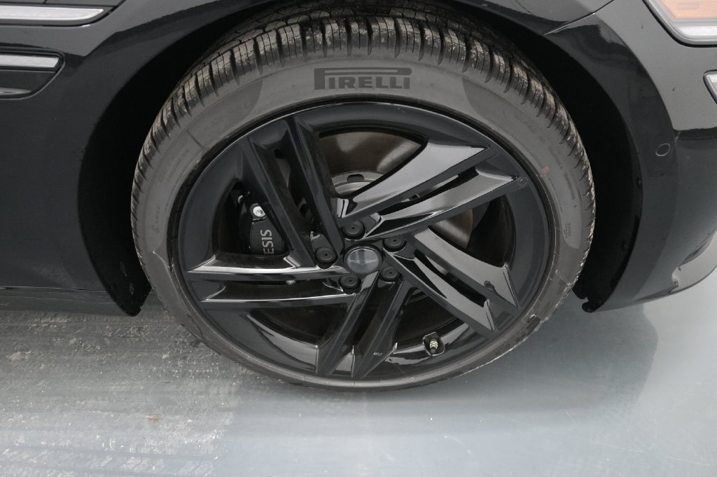 2027 Genesis G80