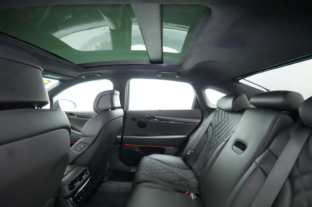 2027 Genesis G80