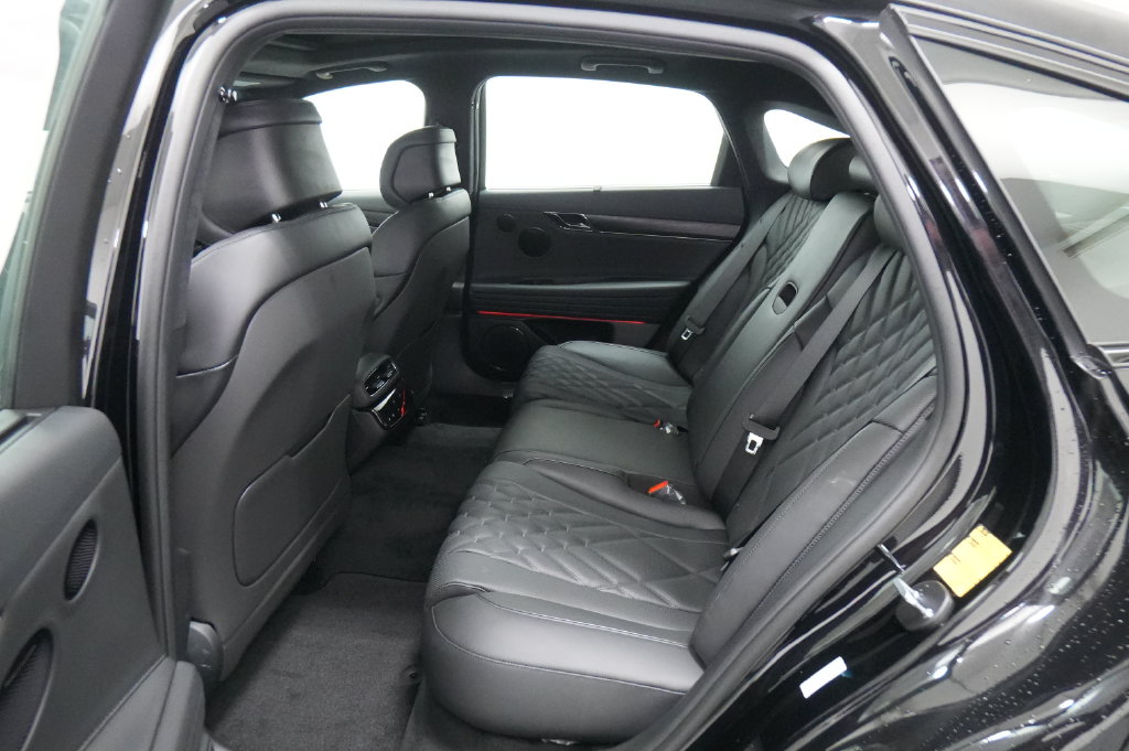2027 Genesis G80