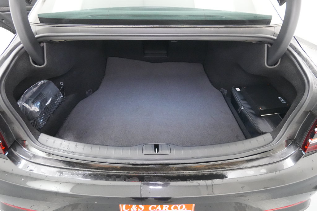 2027 Genesis G80