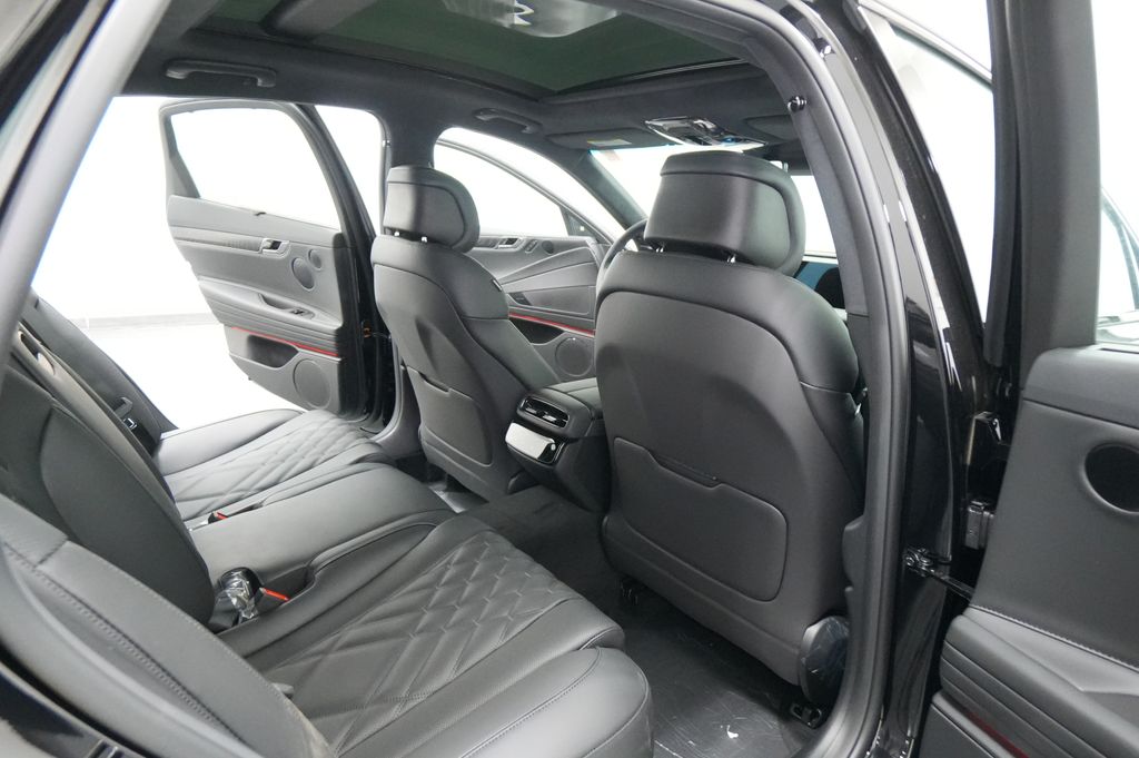 2027 Genesis G80