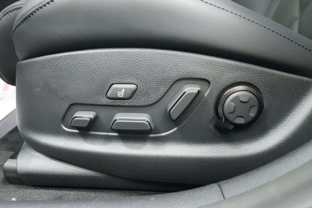 2027 Genesis G80