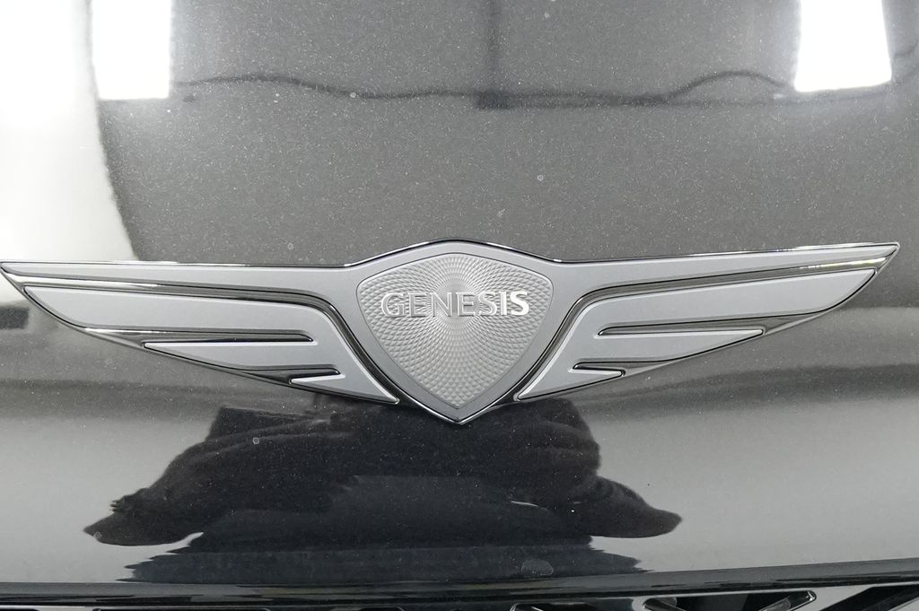 2027 Genesis G80