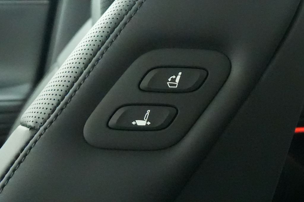 2027 Genesis G80