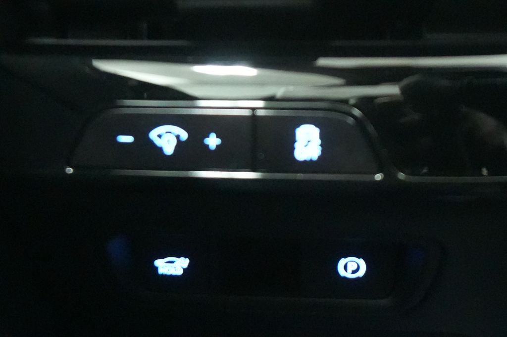 2027 Genesis G80