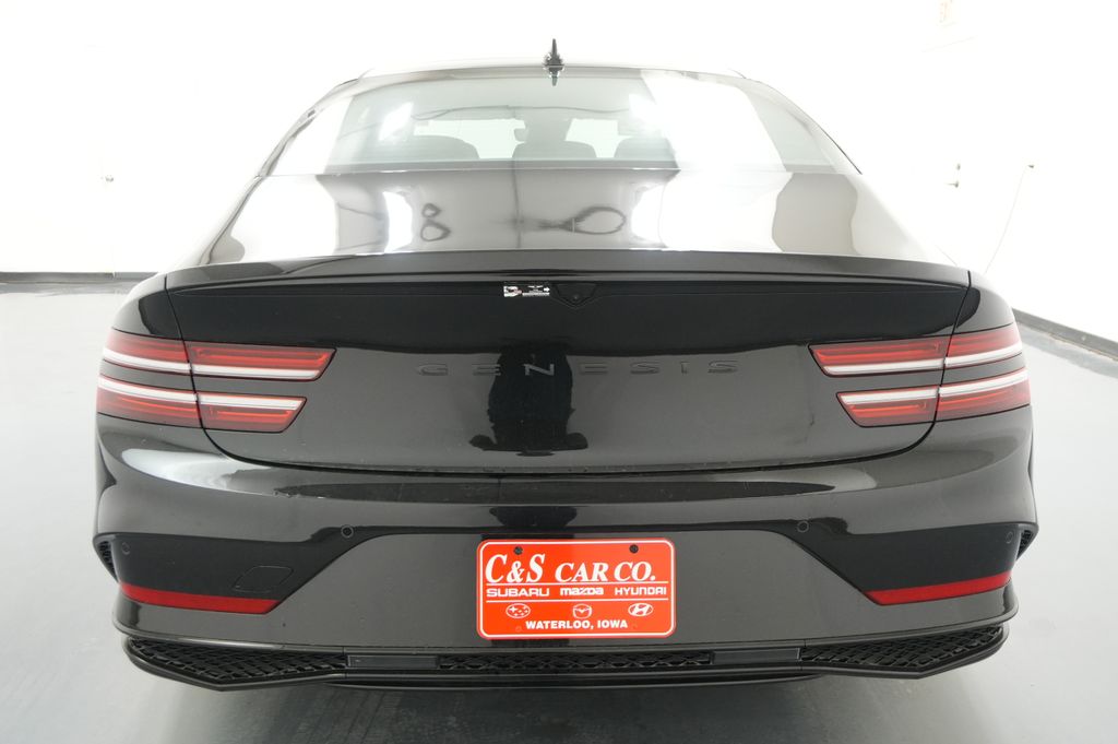 2027 Genesis G80