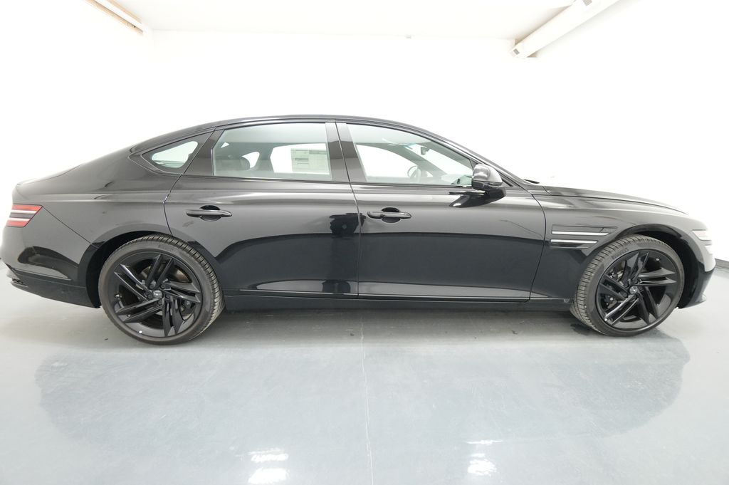 2027 Genesis G80