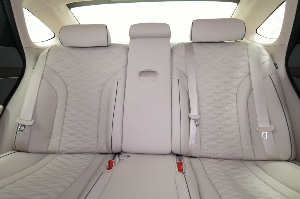 2027 Genesis G80