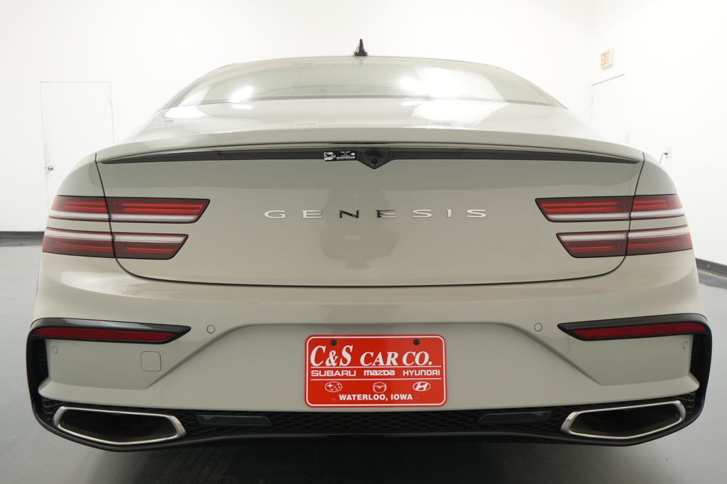 2027 Genesis G80