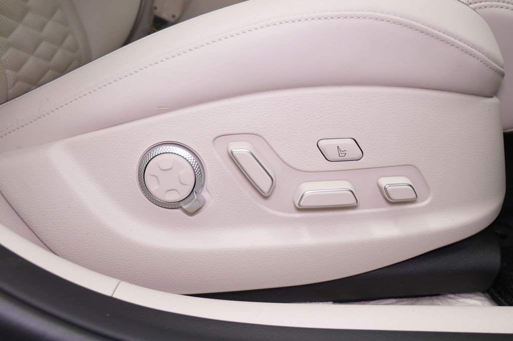 2027 Genesis G80