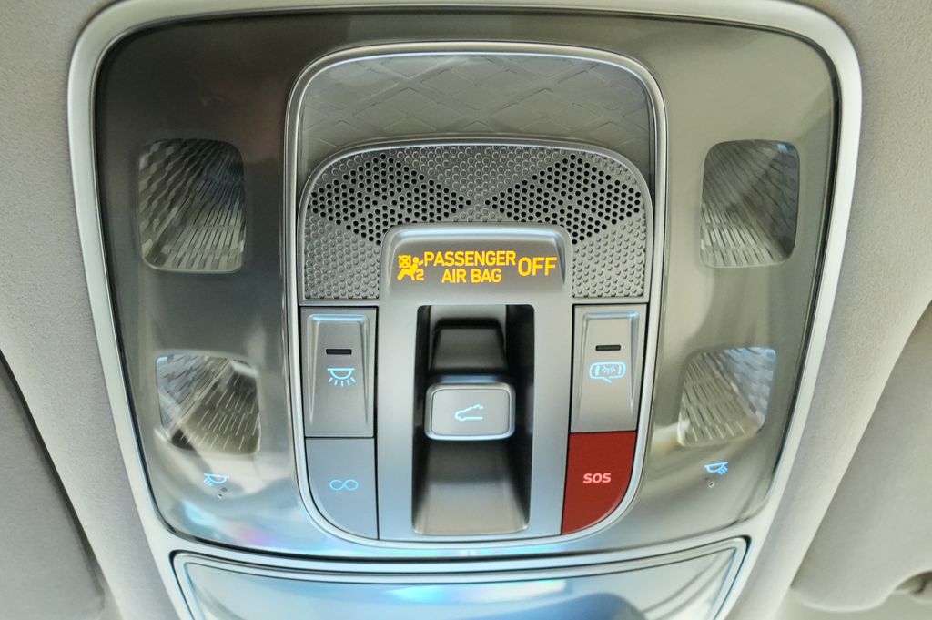 2027 Genesis G80