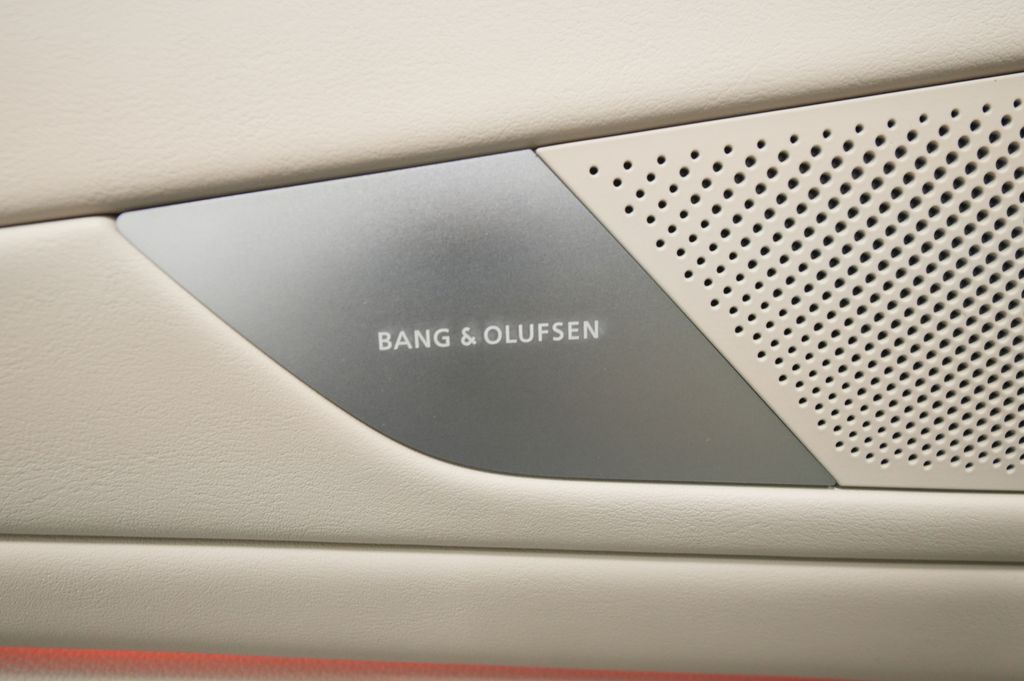 2027 Genesis G80