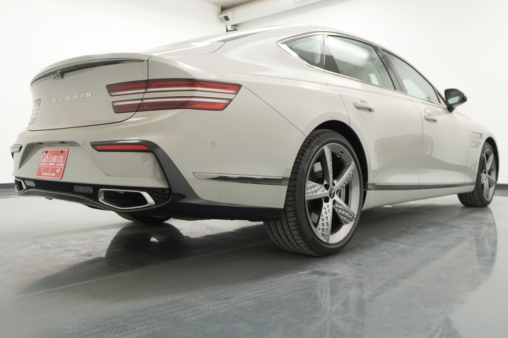 2027 Genesis G80