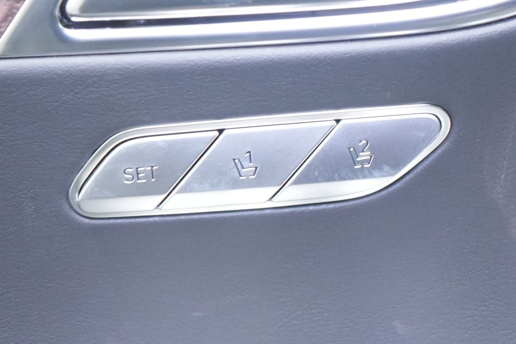2026 Genesis GV80