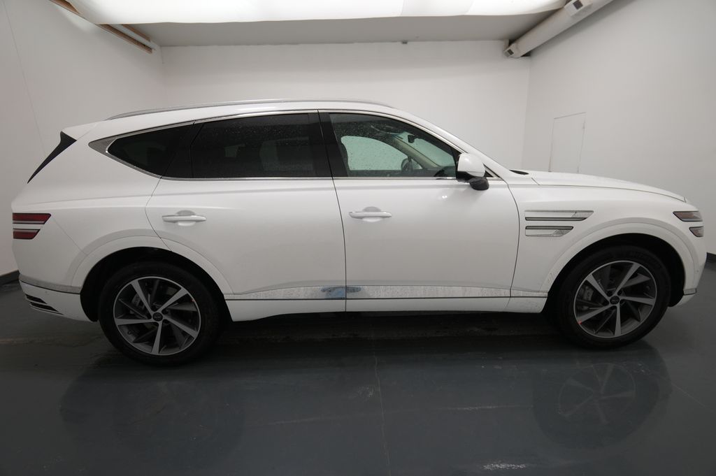2027 Genesis GV80