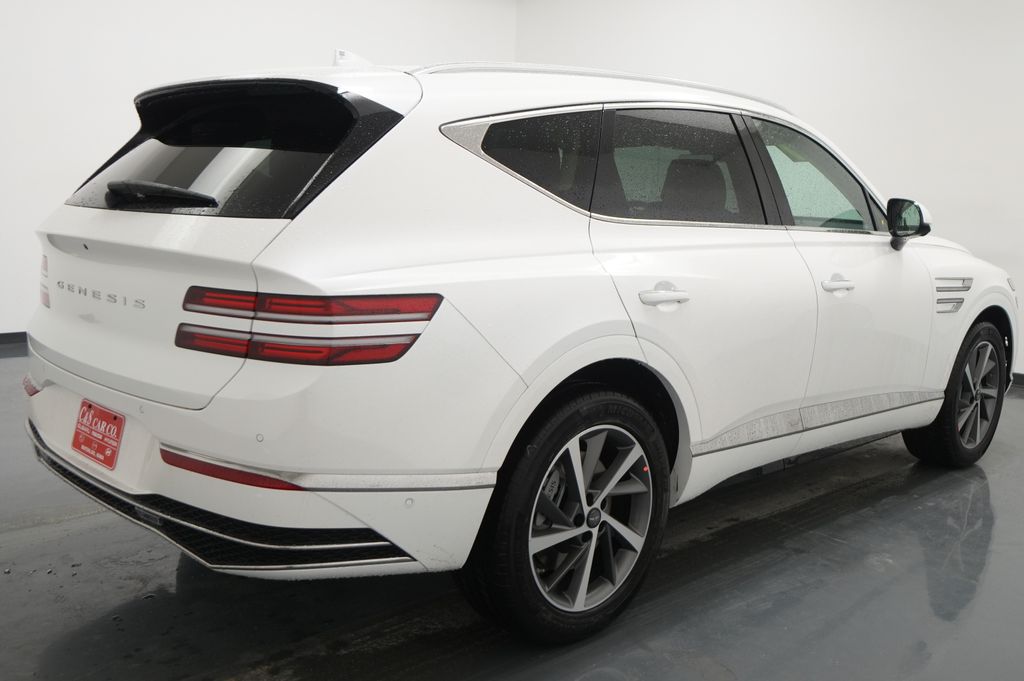 2027 Genesis GV80