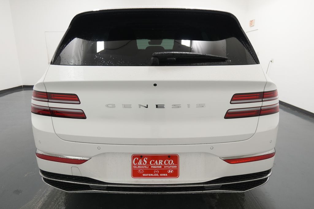 2027 Genesis GV80