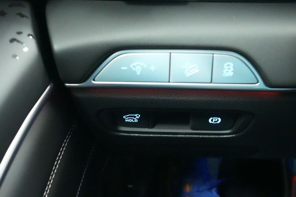 2027 Genesis GV80