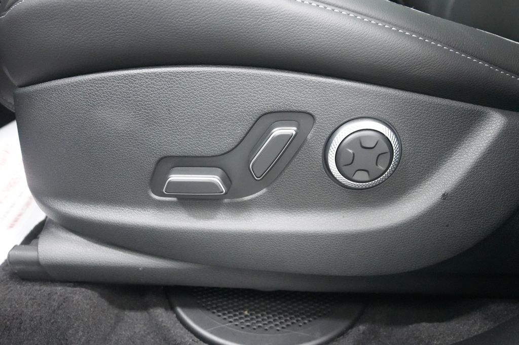 2027 Genesis GV80