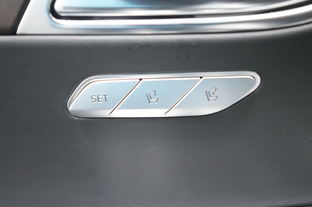 2027 Genesis GV80
