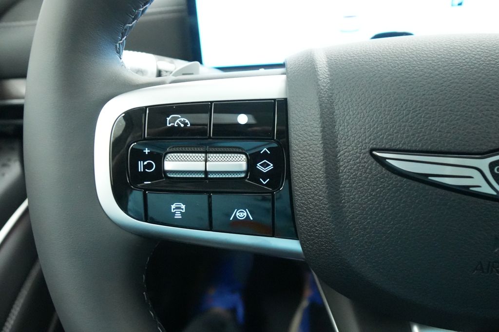 2027 Genesis GV80