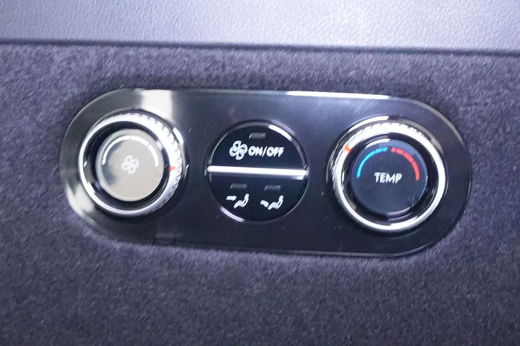 2027 Genesis GV80