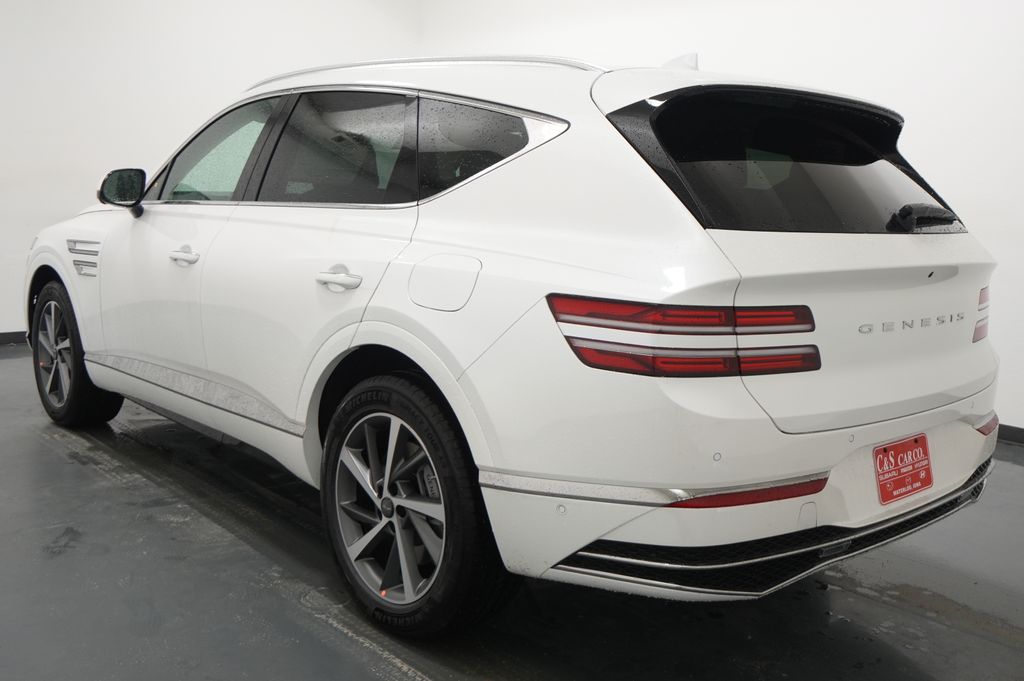2027 Genesis GV80
