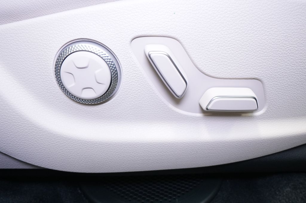 2026 Genesis GV80