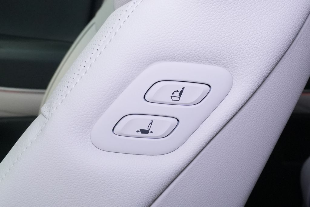 2026 Genesis GV80