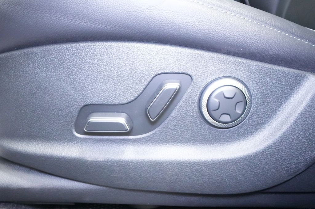 2026 Genesis GV80