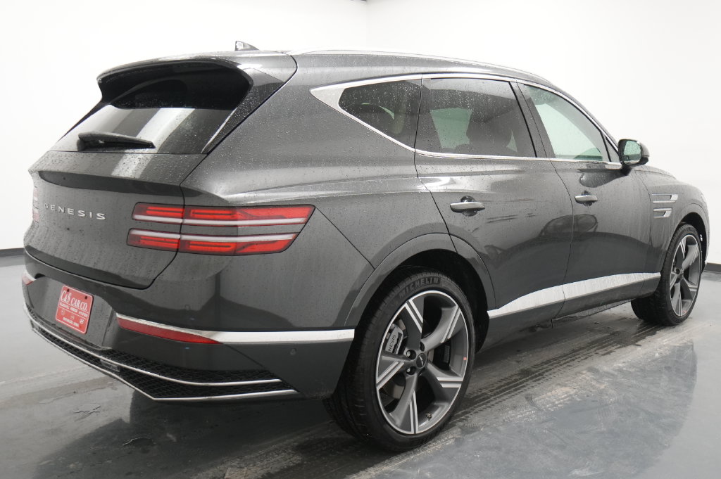 2027 Genesis GV80