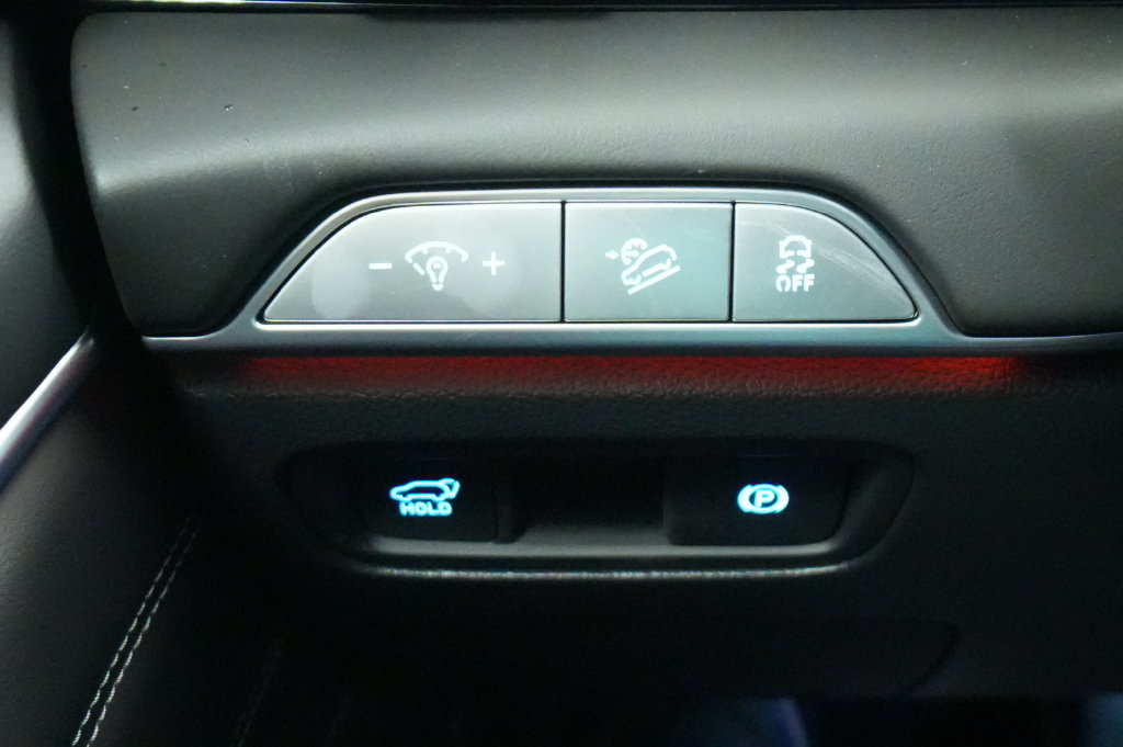2027 Genesis GV80
