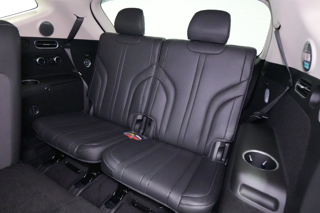 2027 Genesis GV80