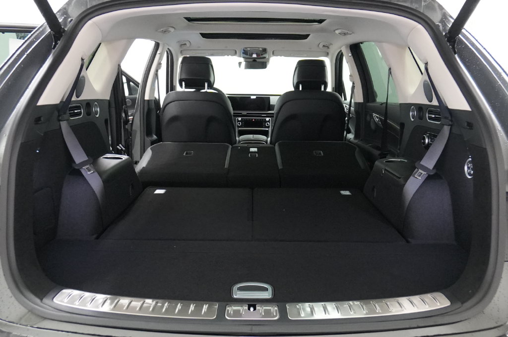 2027 Genesis GV80