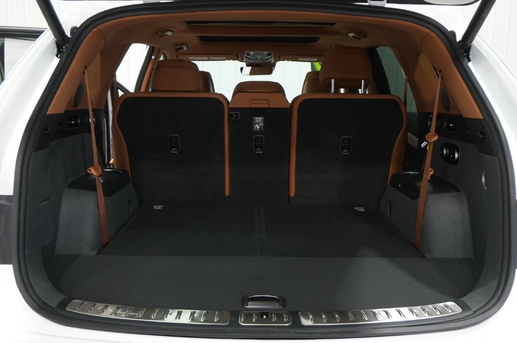 2027 Genesis GV80